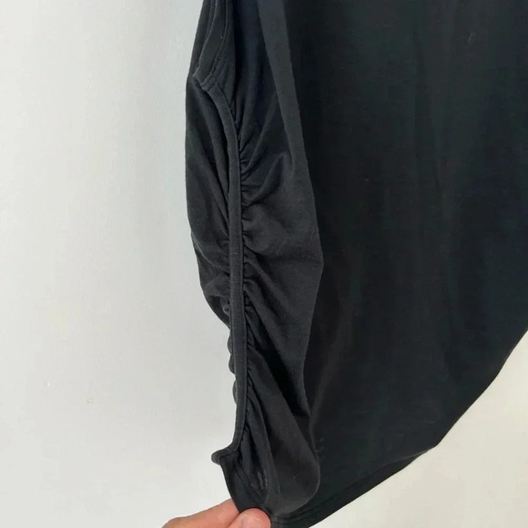 Lululemon turtleneck  sleeveless crop top - Picture 4 of 9